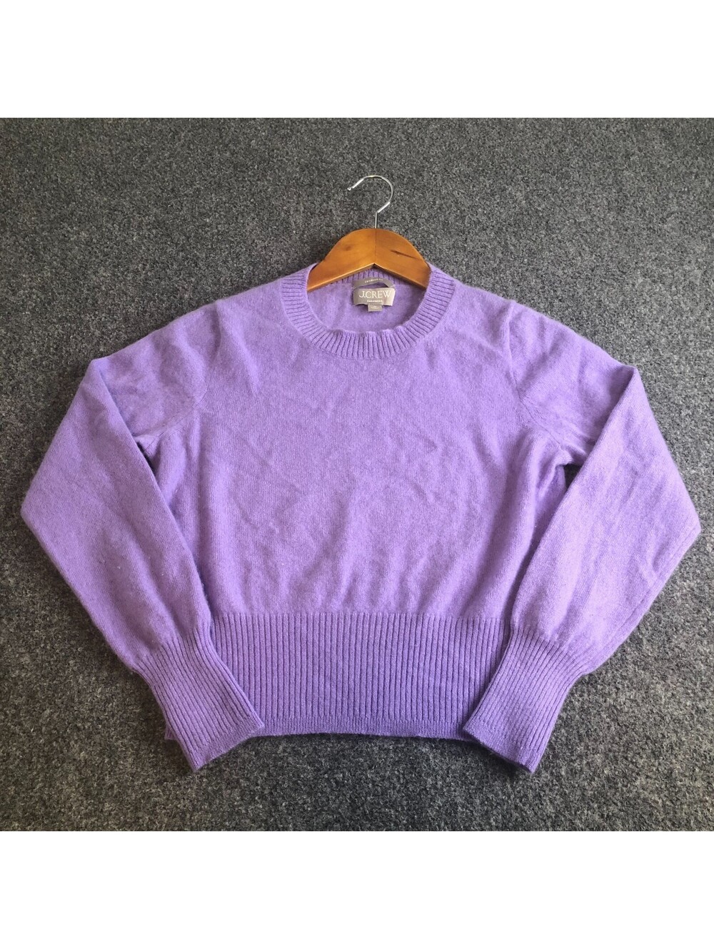 J CREW Cashmere Sweater Womens Medium Purple Cropped Fit Knit Crewneck Pullover